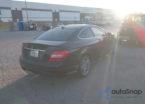 2012 Mercedes-Benz C 250 from USA, damaged, VIN WDDGJ4HBXCF879460